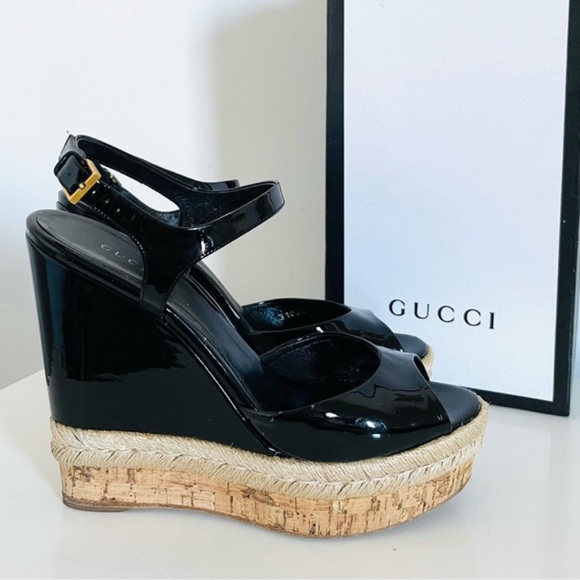 AUTHENTIC GUCCI patent leather wedge sandals